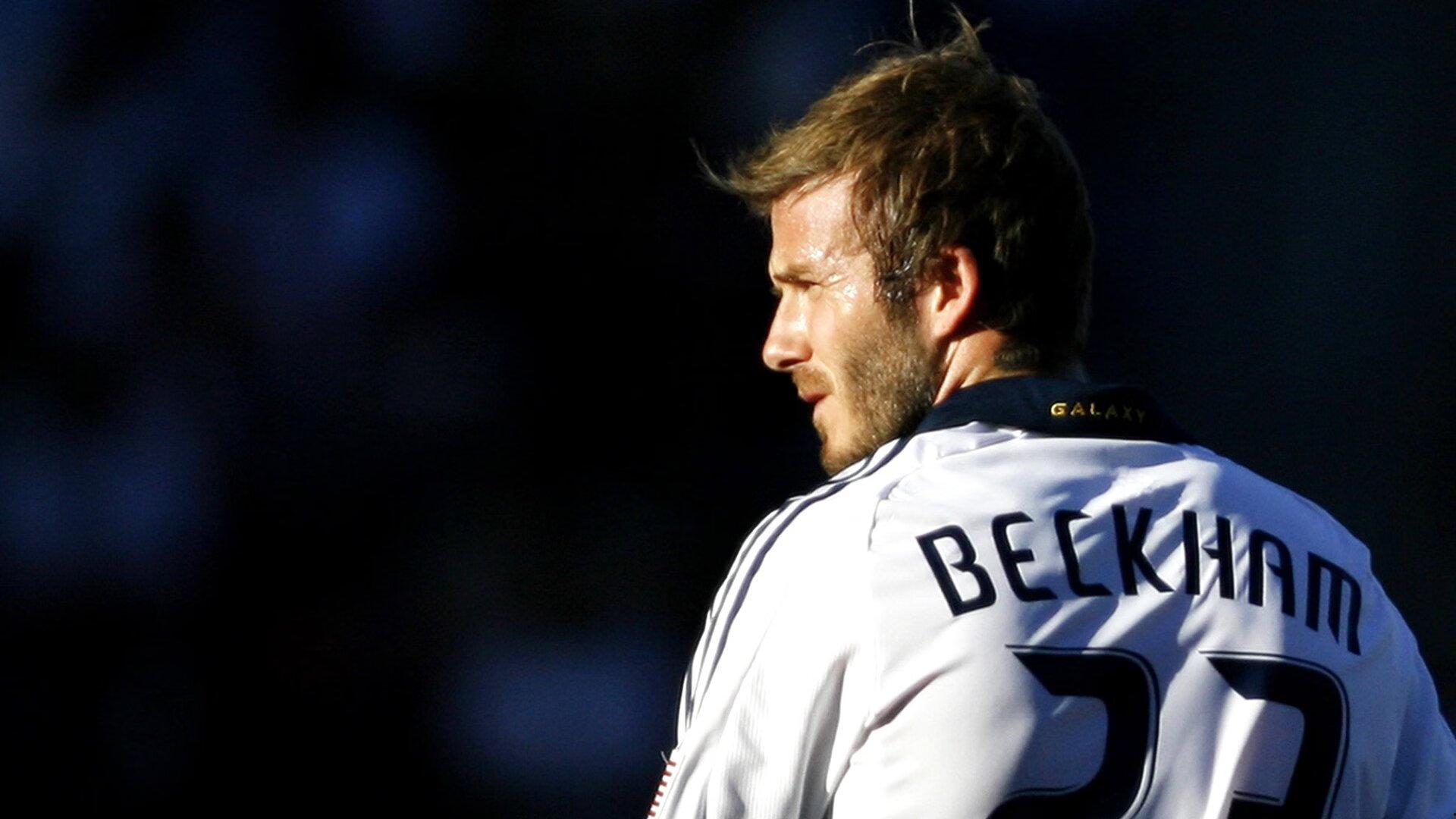 从后防中坚到边路飞翼，滕哈格慧眼重塑伦施，启蒙教练揭秘转型之路